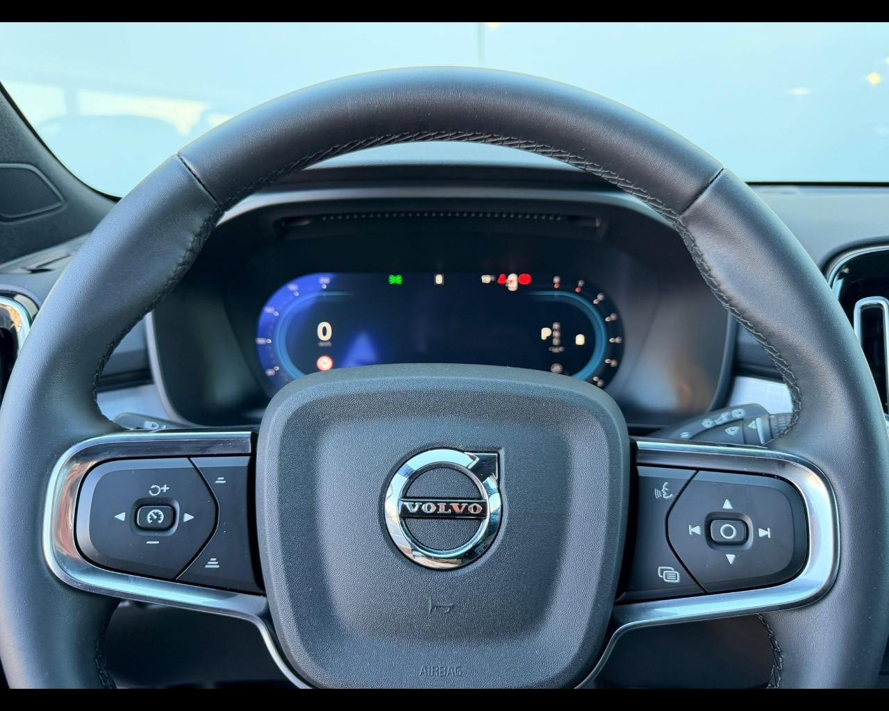 VOLVO XC40 B3 CORE AUTO