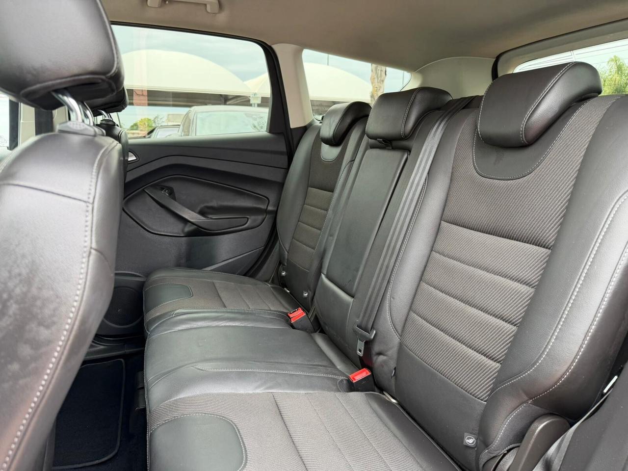 Ford Kuga 2.0 TDCI 150 CV S&S 2WD Titanium