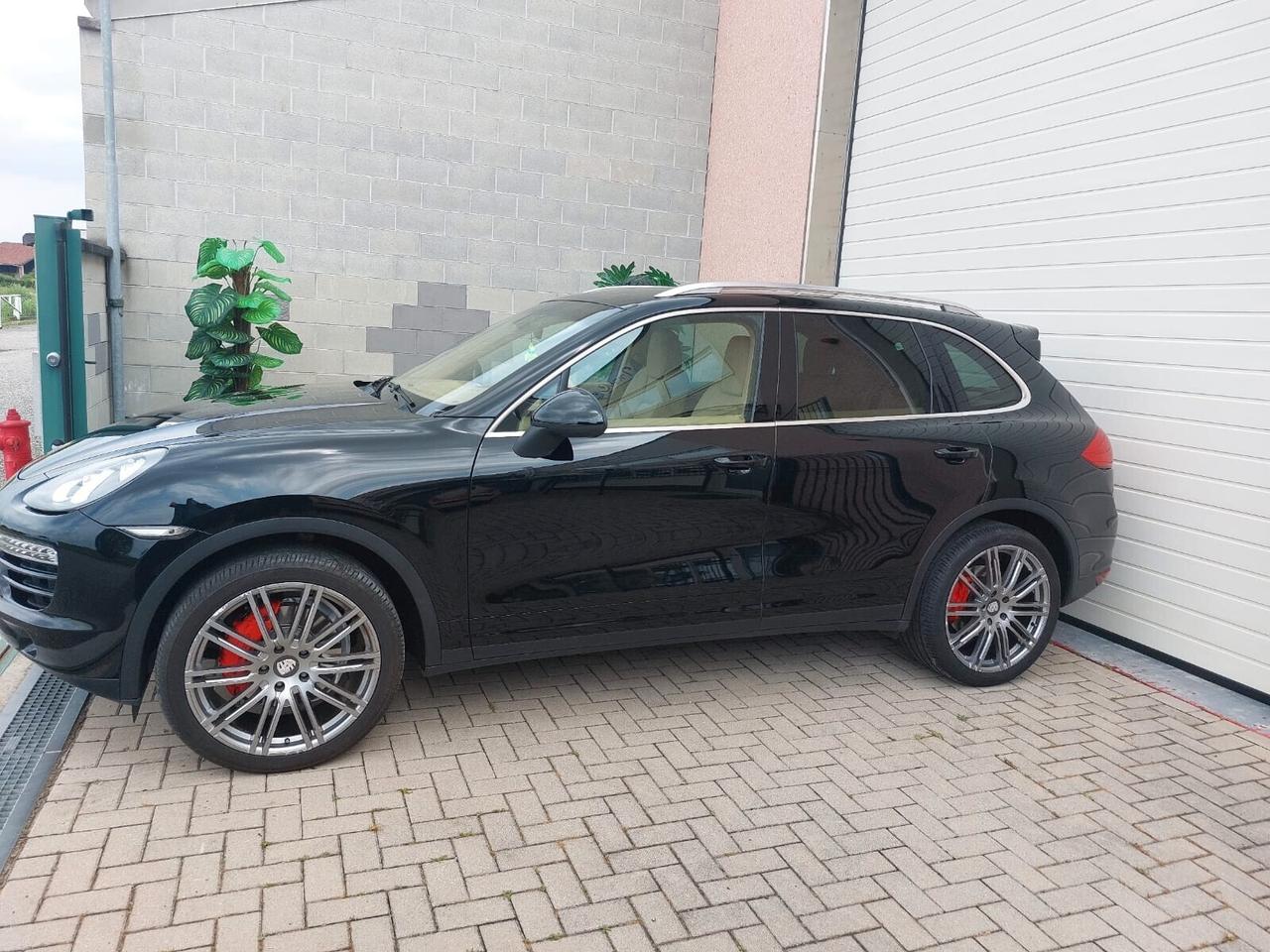 PORSCHE CAYENNE 3.0 V6 TDI 245cv CRHONO SPORT !!!