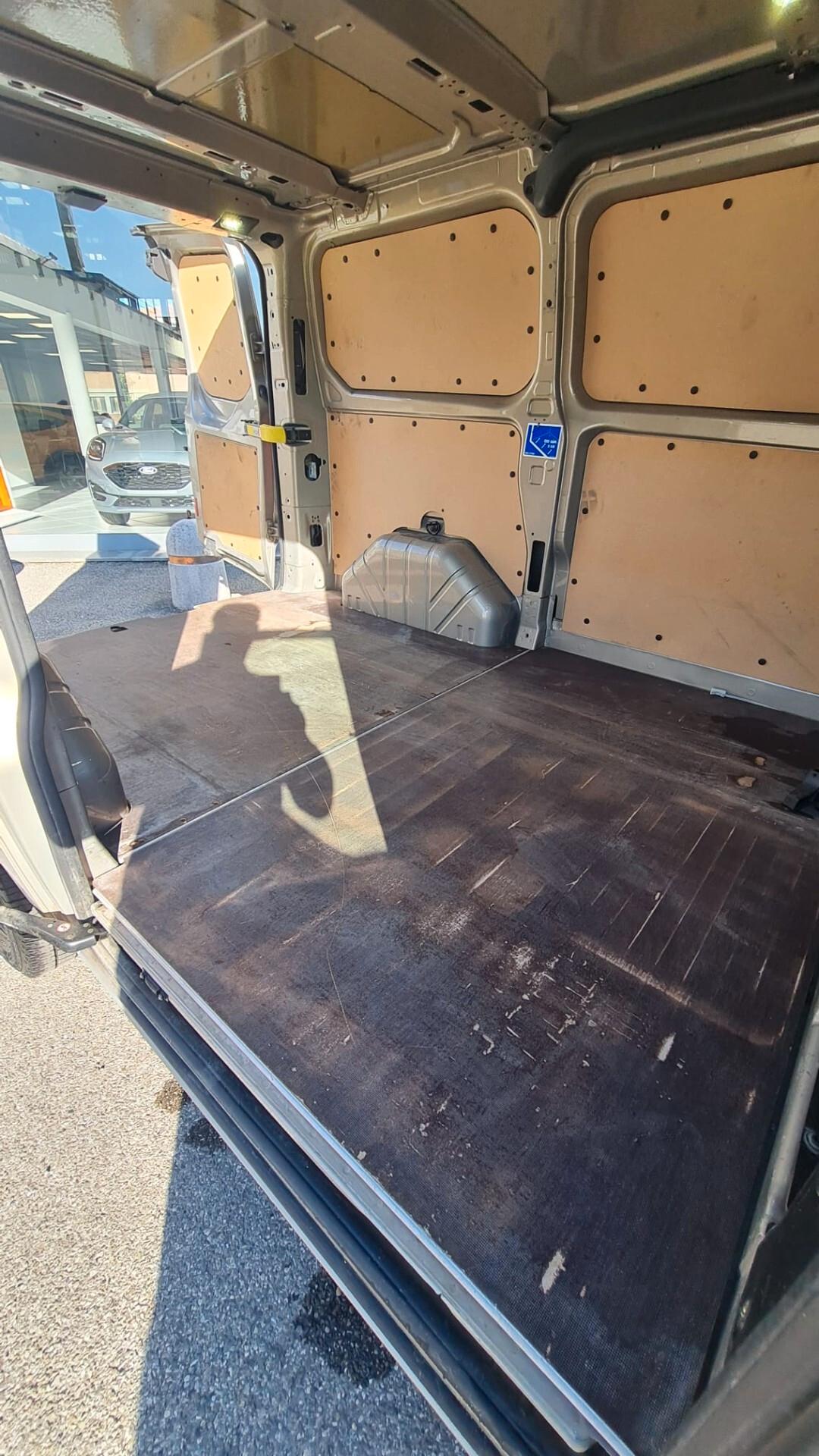 Ford Transit Custom 2.0 Ecoblue 130cv Autom. L1H1