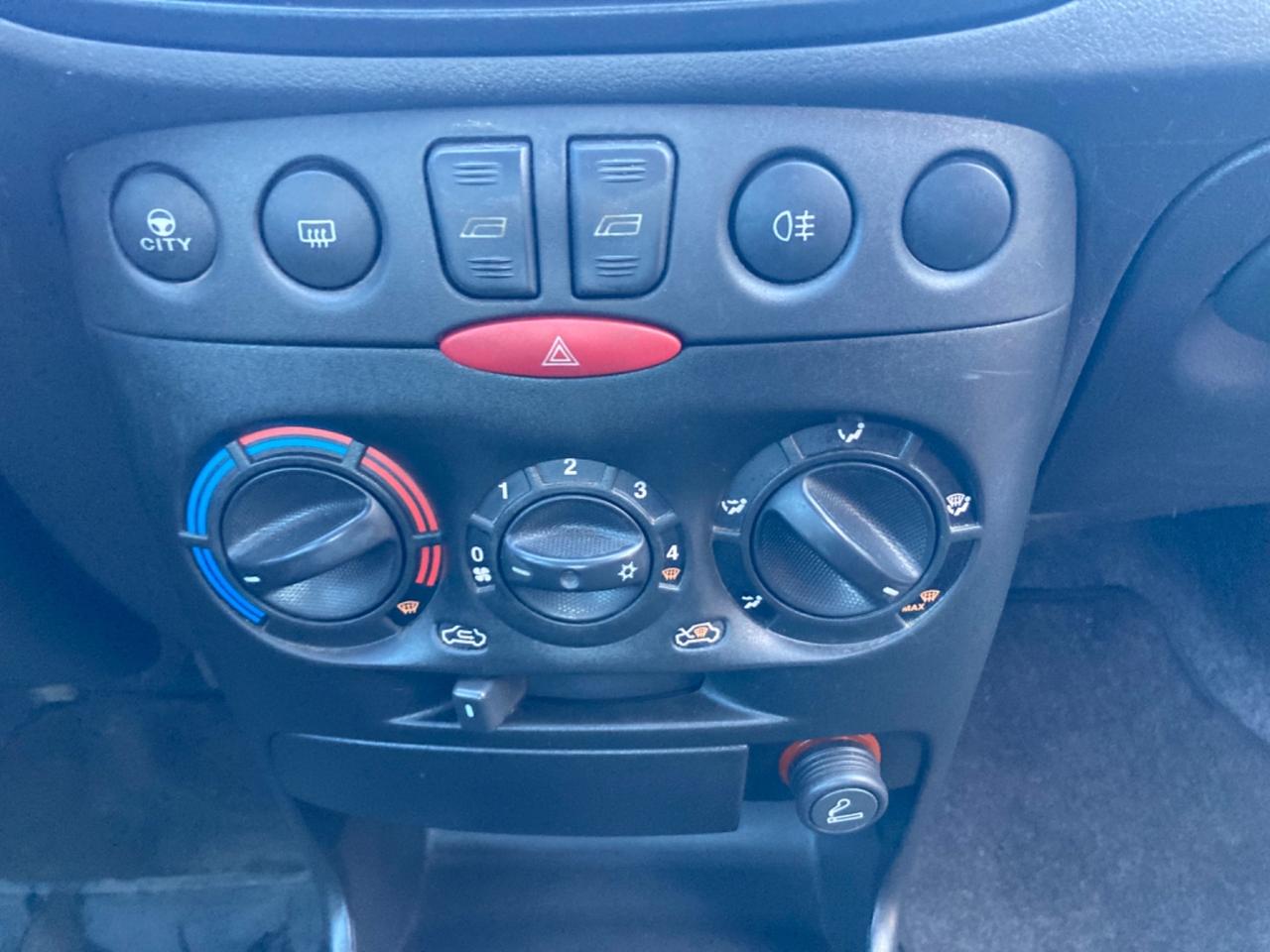 FIAT PUNTO 1.2 BENZINA (PROPRIETARIO UNICO)