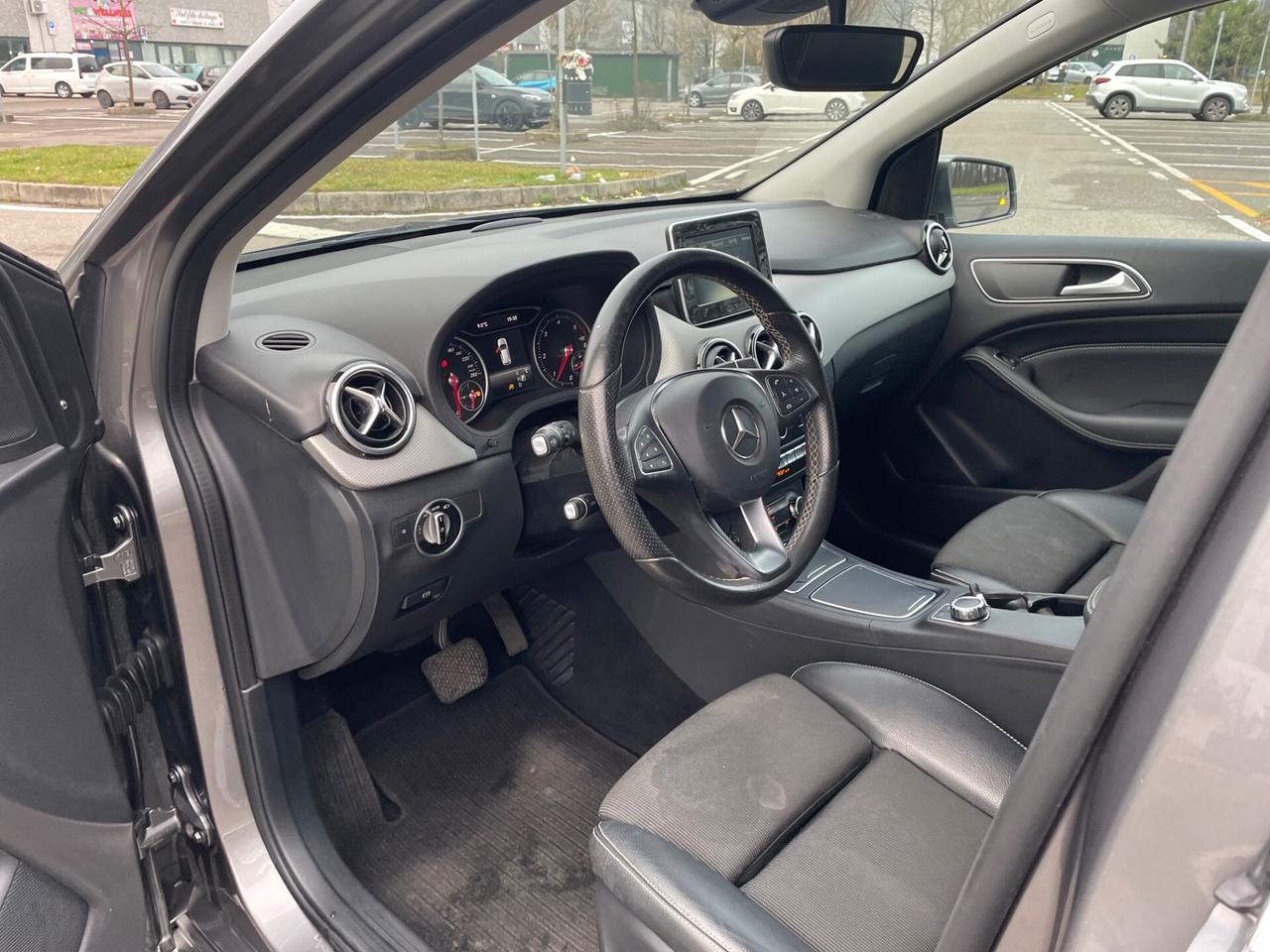 Mercedes-benz B 180 d Automatik Premium*Neopatentati*Solo 44000Km*Euro6