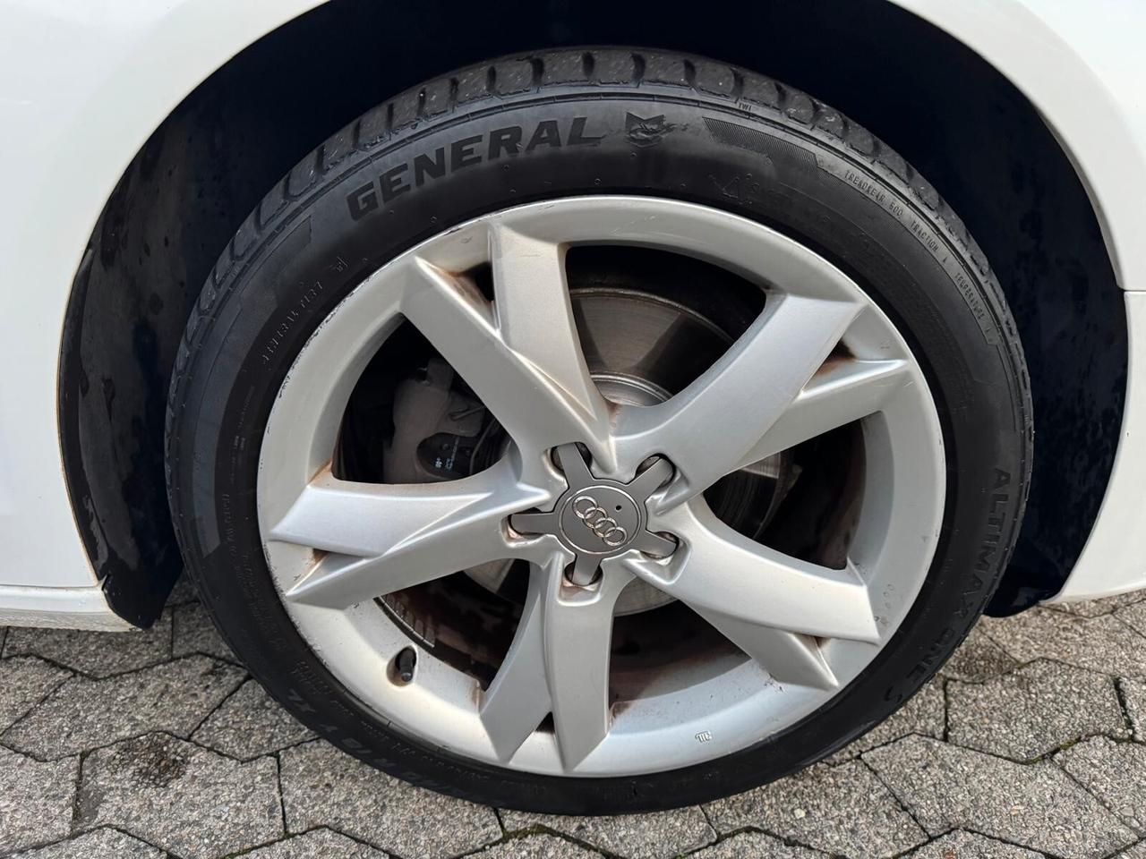 Audi A4 Avant 2.0 TDI 177CV Ambiente