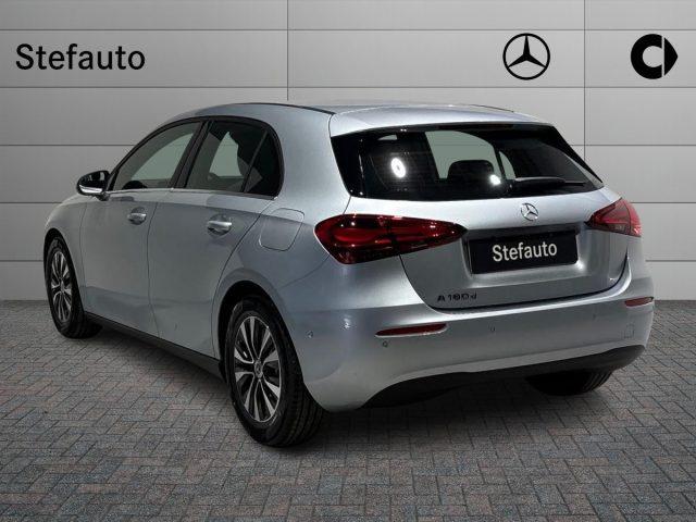 MERCEDES-BENZ A 180 d Automatic Advanced