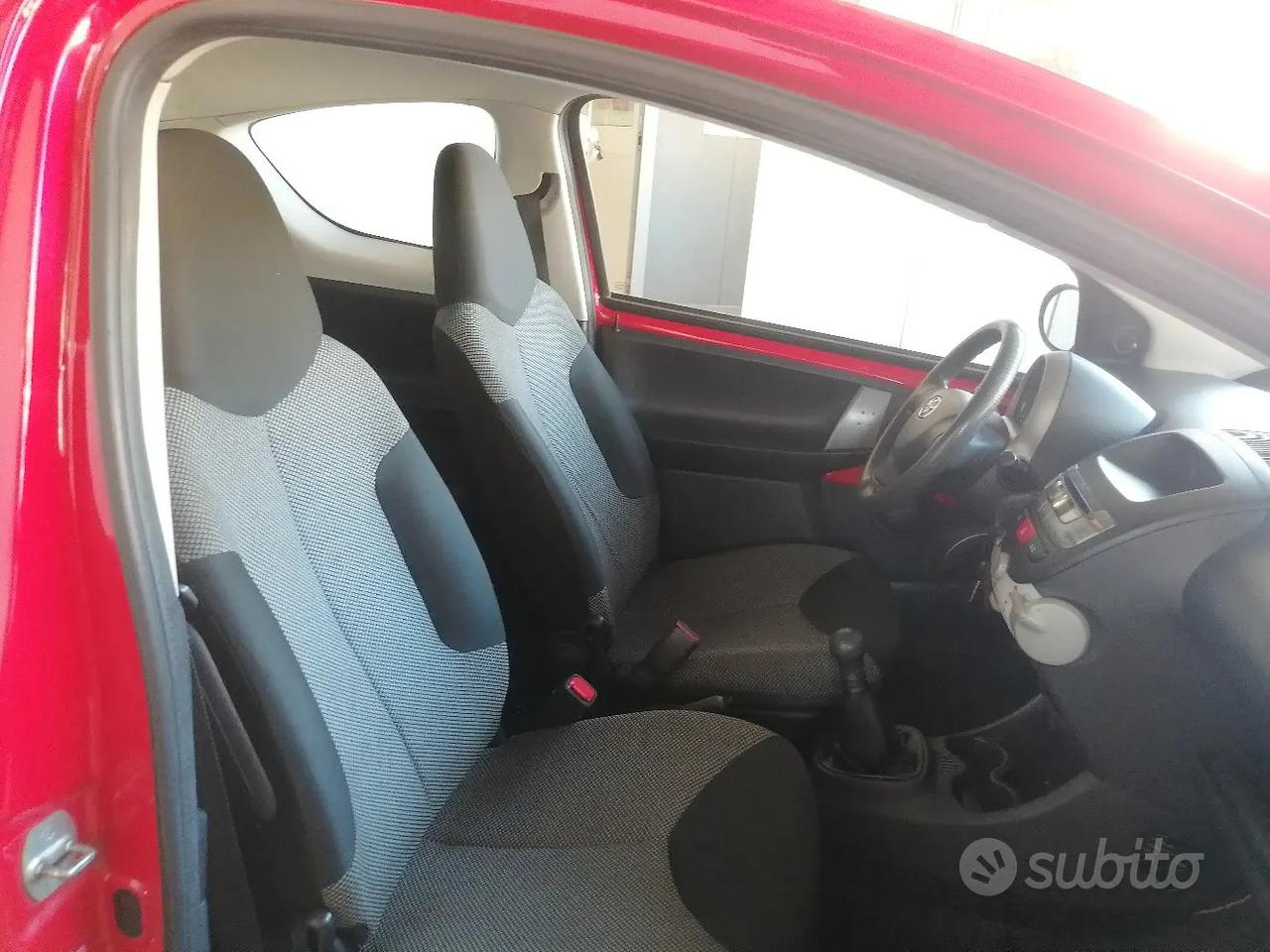 TOYOTA AYGO 1.0 BENZINA - PERFETTA PER NEOPATEN