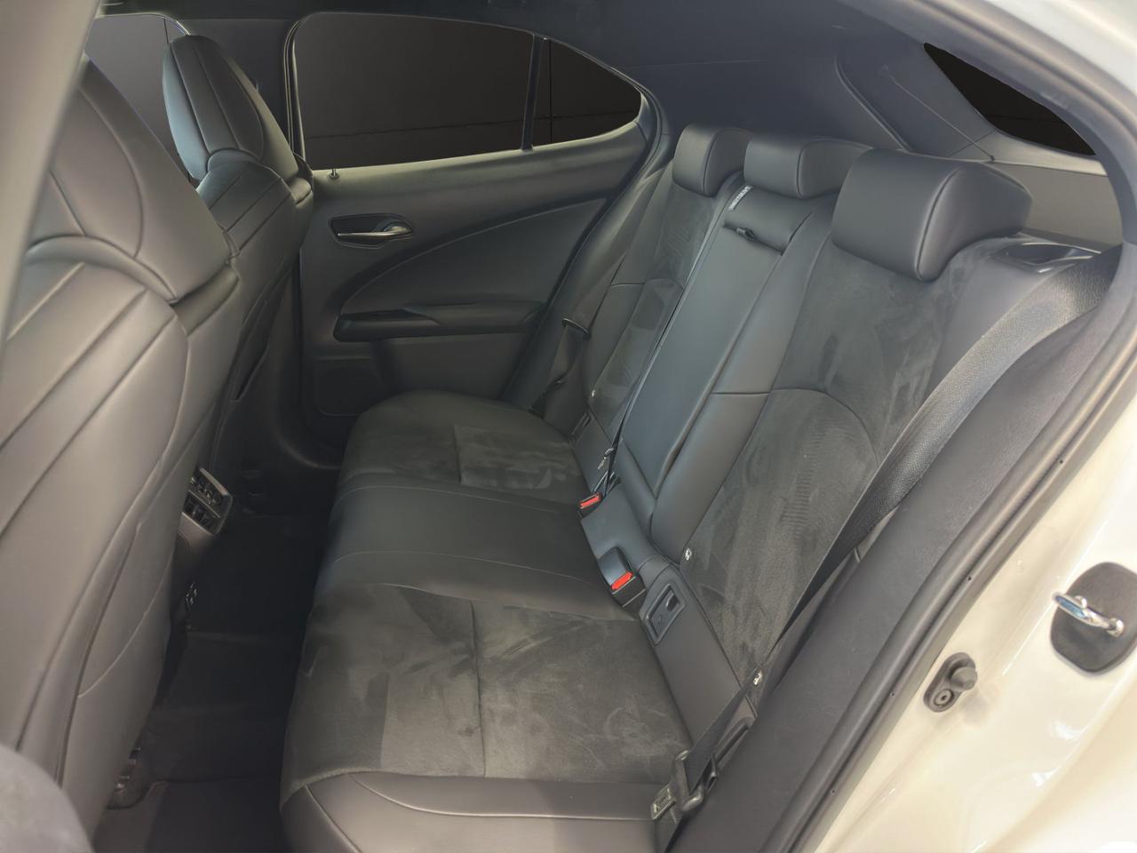 Lexus UX 250h 2.0 F-Sport 4wd cvt my20