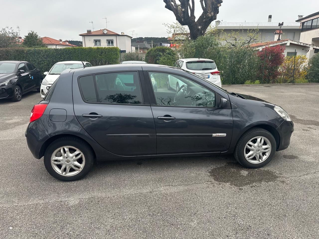 Renault Clio 1.2 5p. Rip Curl - 130.000km Neopatentati