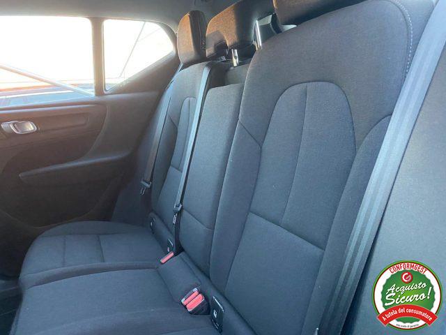 VOLVO XC40 T2 Geartronic Momentum Pro Automatico