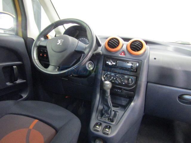 PEUGEOT 1007 1.4 Happy 73 CV NEOPATENTATI