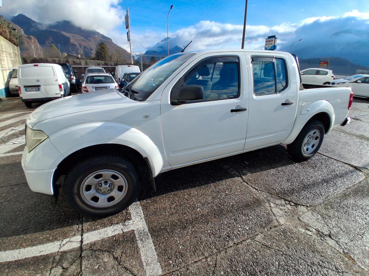 Nissan Navara 2.5 dCi 4 porte Double Cab XE
