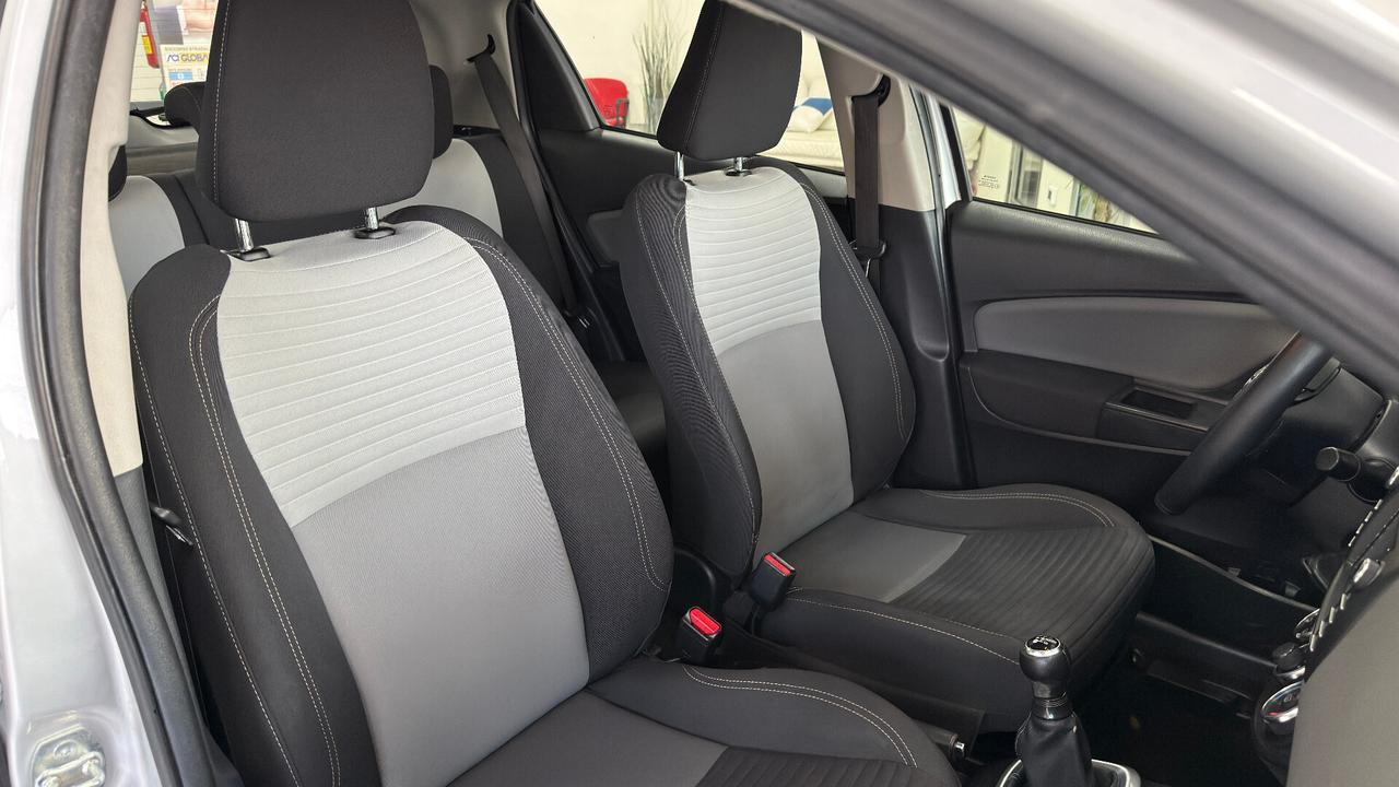 Toyota Yaris 1.0 5 porte Cool 69Cv.