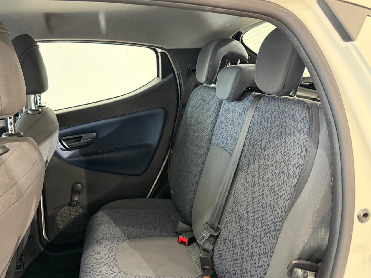 Lancia Ypsilon 1.0 Benzina /hybr 70cv My24