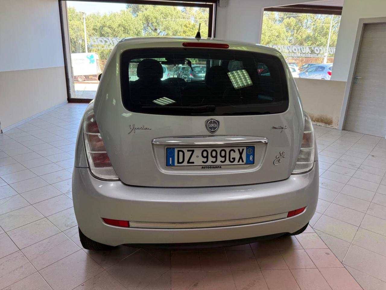 Lancia Ypsilon 1.3 MJT 75 CV Platinum