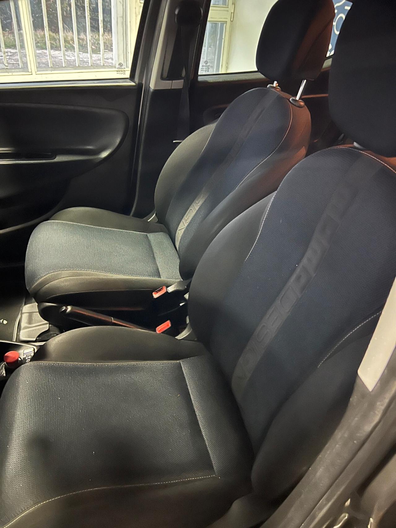 Lancia Ypsilon 1.3 MJT 16V 95 CV 5 porte S&S S Momodesign