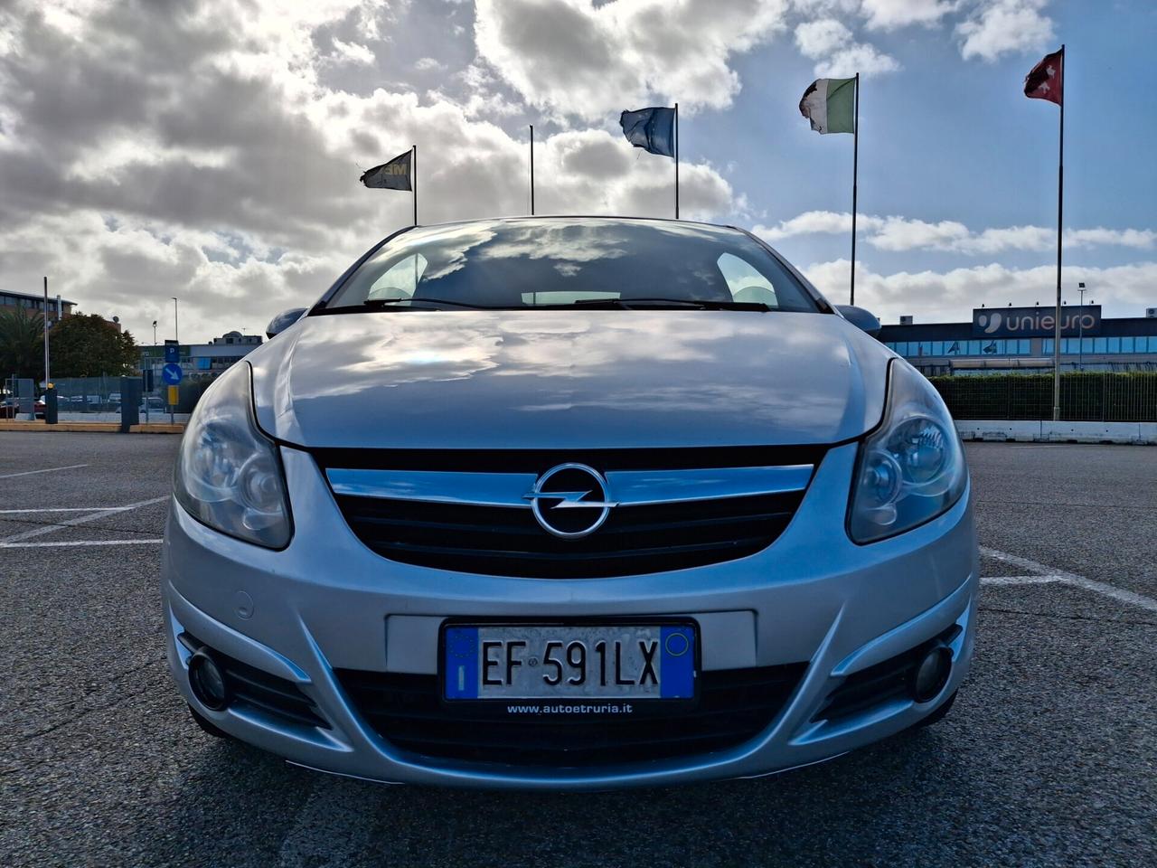OPEL CORSA 1.2 Benzina Sport-OK NEOPATENTATI-