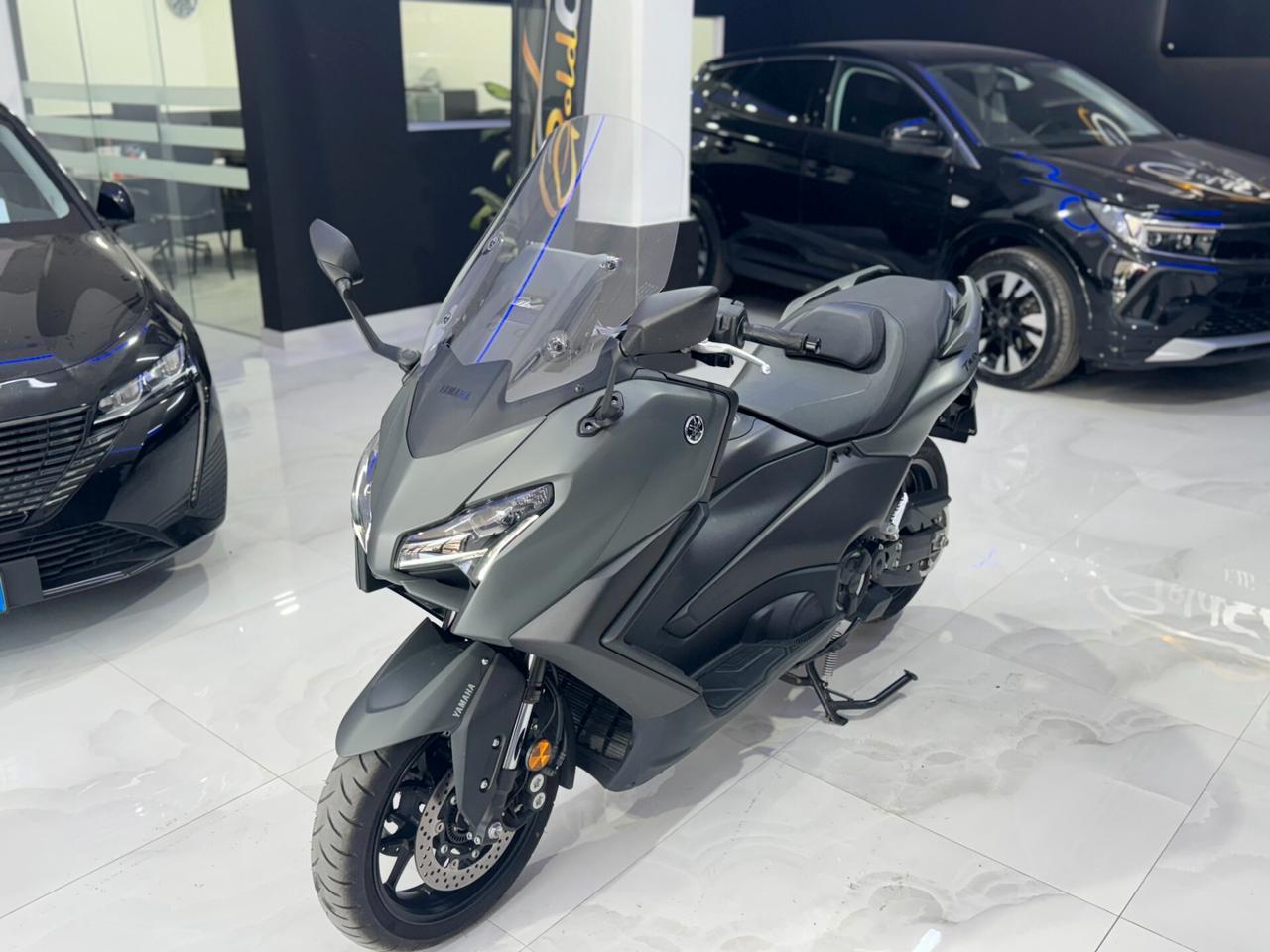 Yamaha T Max 560