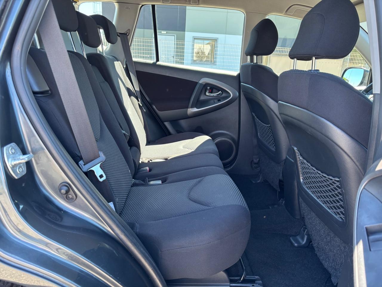 Toyota RAV4 2.0 Luxury, UNI PRO, GARANZIA