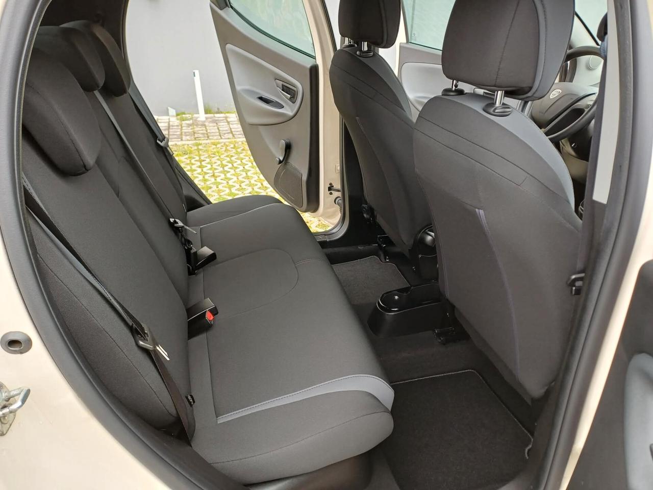 Lancia Ypsilon 1.2 69 CV 5 porte GPL Ecochic Silver
