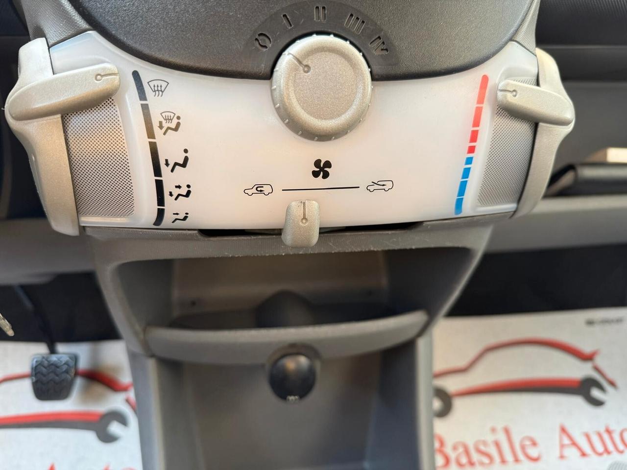 Toyota Aygo 1.0 12V VVT-i 5 porte Sol - AUTOMATICA