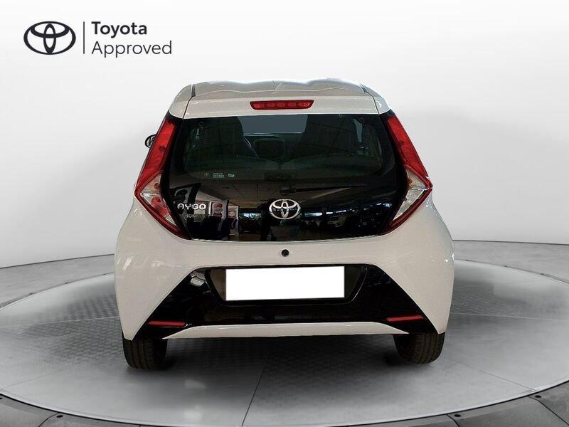 Toyota Aygo 004282 Connect 1.0 VVT-i 72 CV 5 porte x-play