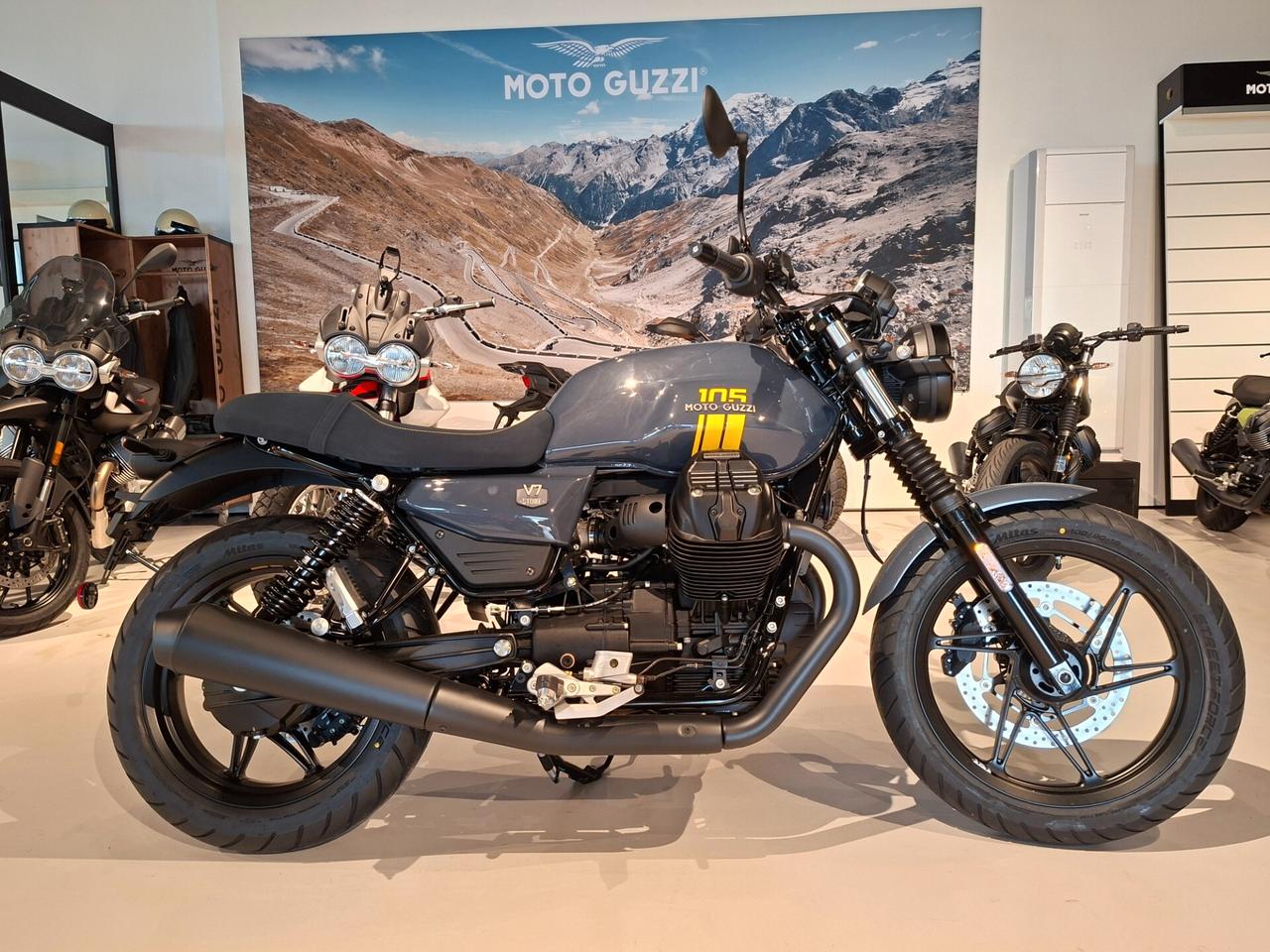Moto Guzzi V7 Euro 5 Plus 105° anniversario