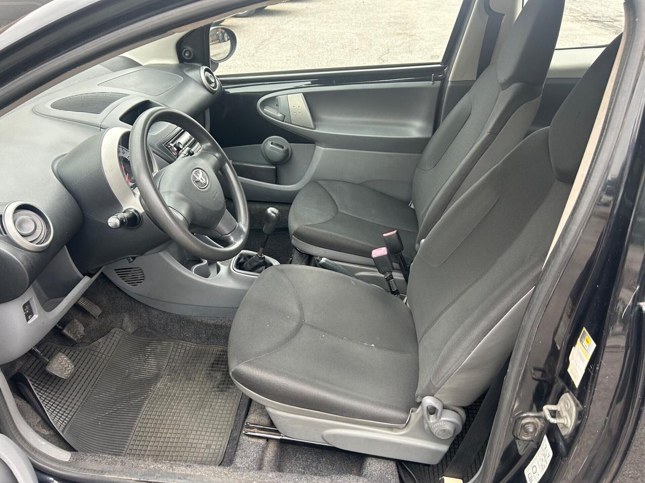 Toyota Aygo Now 1000 benzina 68cv neopatentati