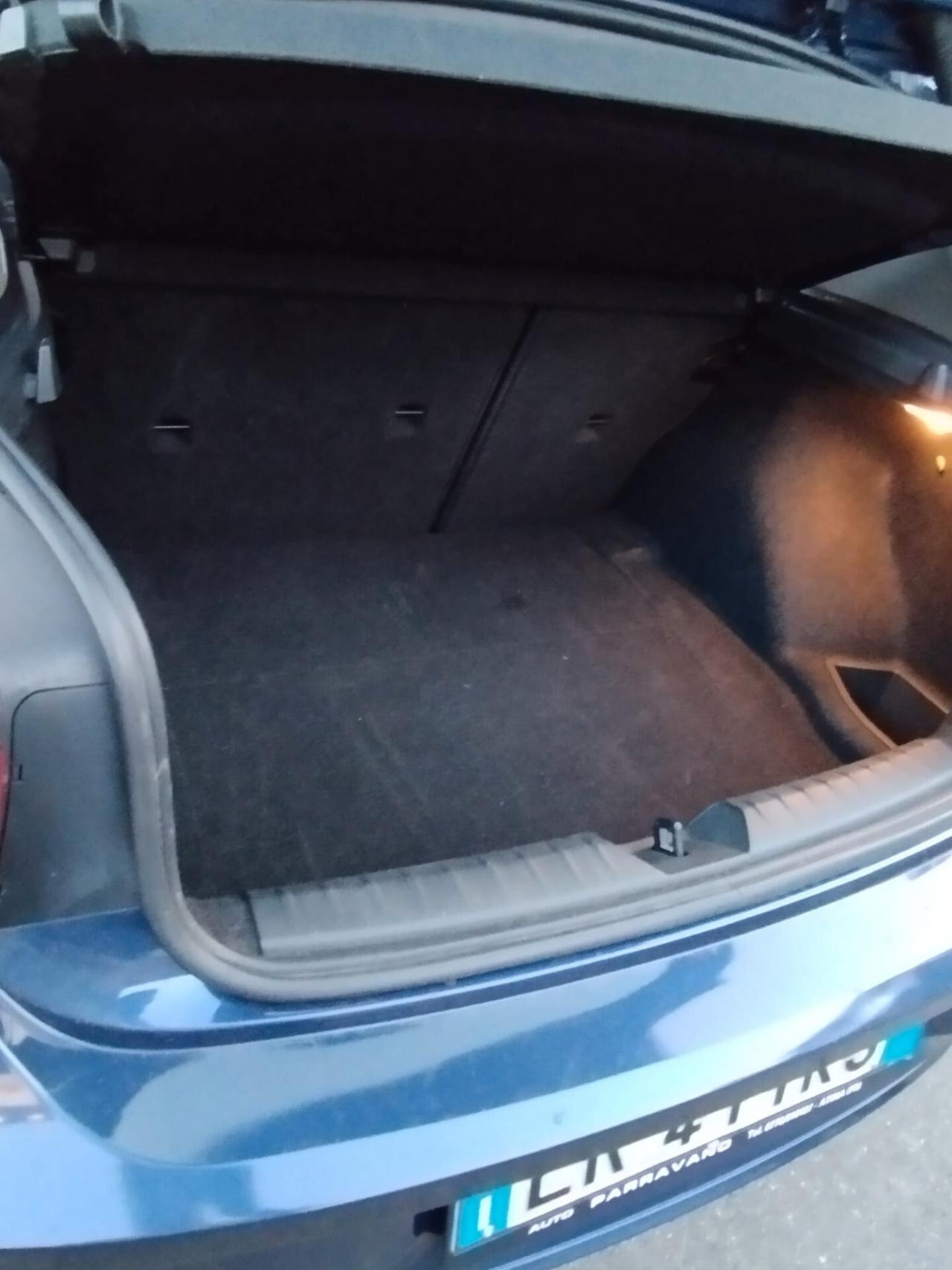 Bmw 116 116d 5p. Urban