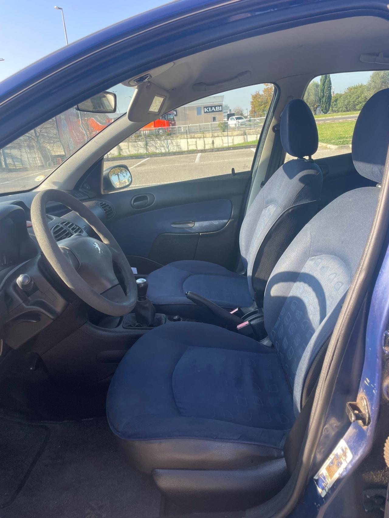 PEUGEOT 206 1.1 BENZINA NEOPATENTATI 113.000 KM 2002