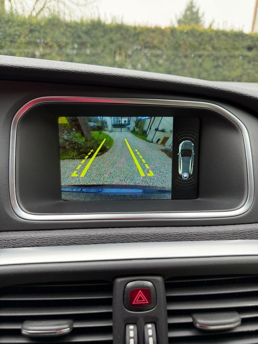 VOLVO - V40 Cross Country - D2 Volvo Ocean Race