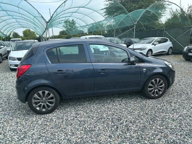 Opel Corsa 1.2 5 porte Club