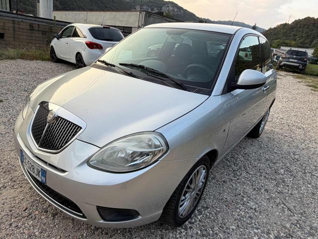 LANCIA Ypsilon 1.2 Versus senza nessun lavoro da fare
