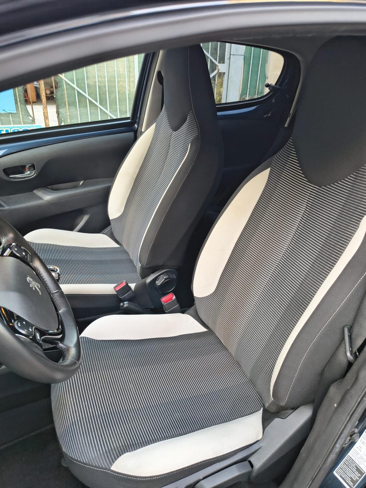 Peugeot 108 VTi 72 ETG 5 porte Allure