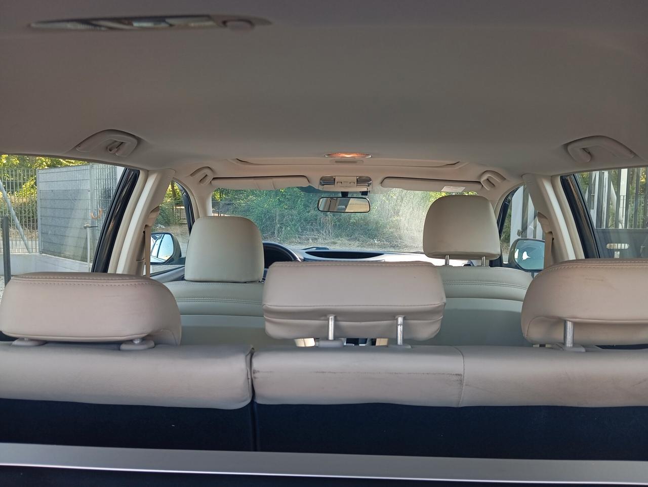 Subaru OUTBACK 2.0D Lineartronic Exclusive