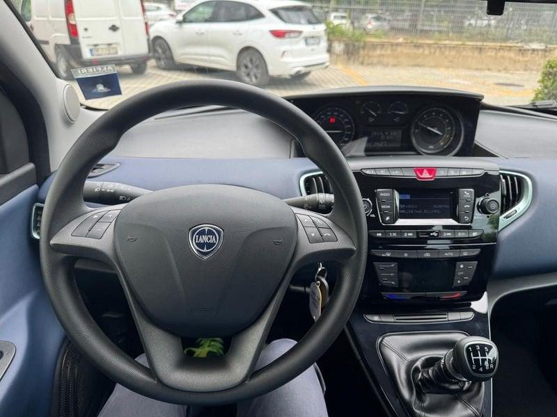 Lancia Ypsilon 1.0 FireFly Hybrid 70cv MT6 Silver S&S - 5 posti