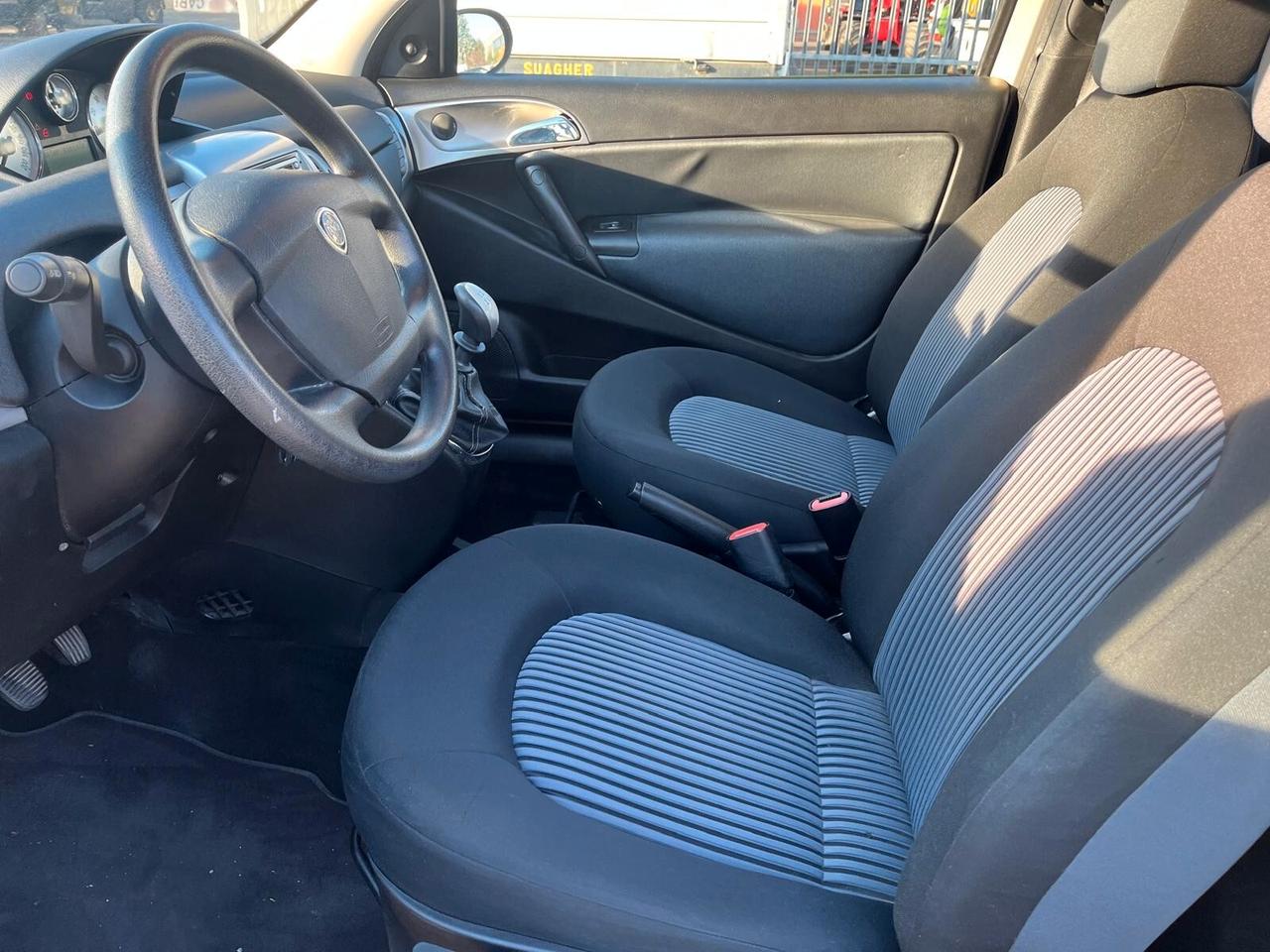 Lancia Ypsilon 1.2 Oro