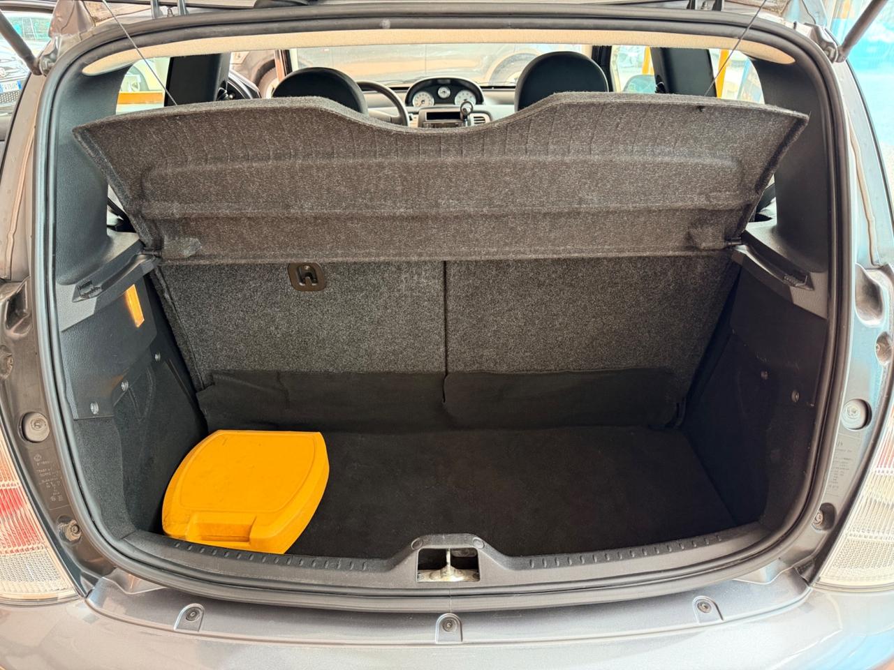 Lancia Ypsilon 1.3Mjt 75cv Neopatentati