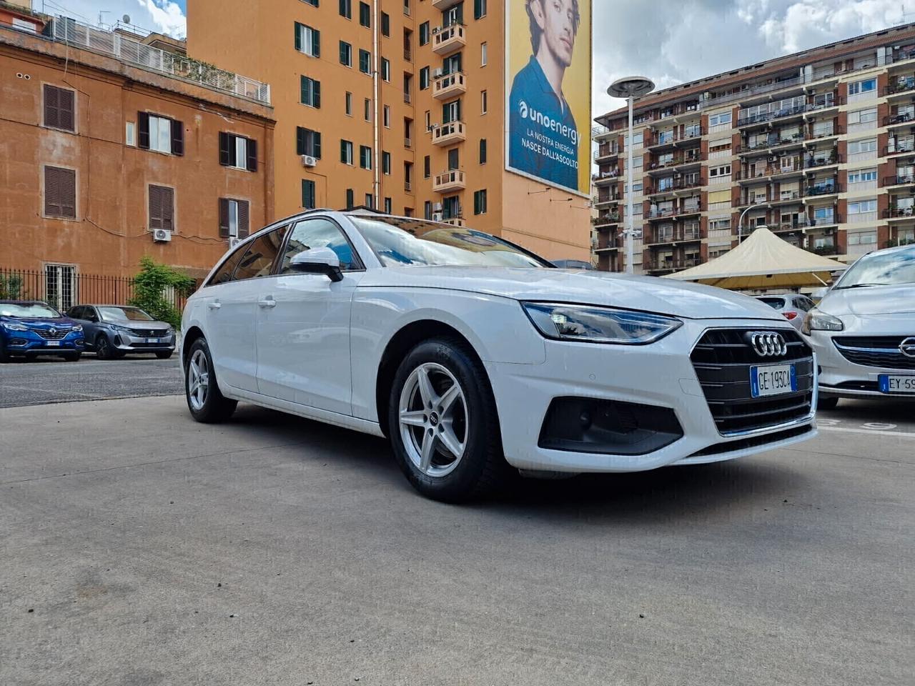 Audi A4 Avant 30 2.0 Hybrid/tdi Business 136cv S-tronic