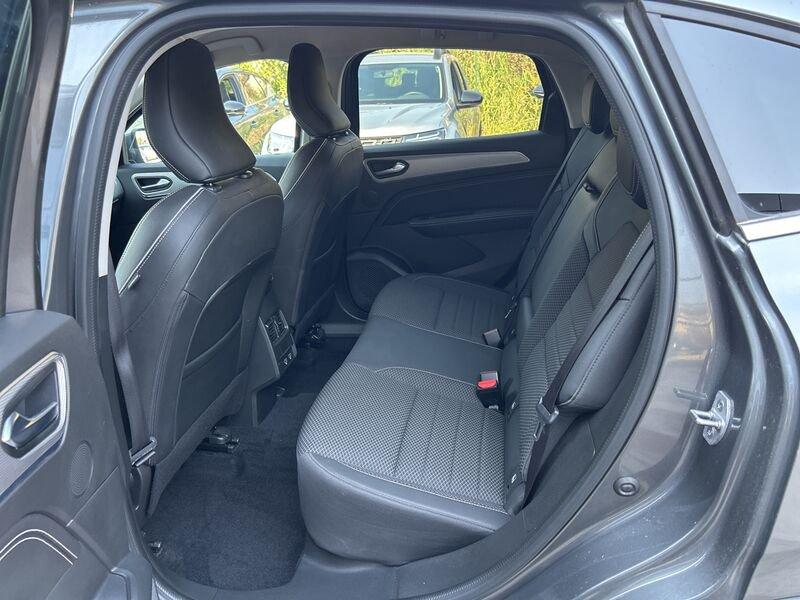 Renault Arkana 2021 1.6 E-Tech hybrid Intens 145cv
