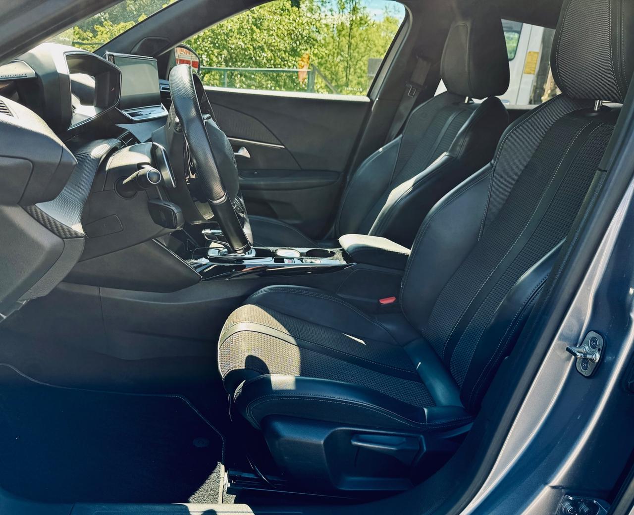 Peugeot 2008 BlueHDi 130 CV GT Line