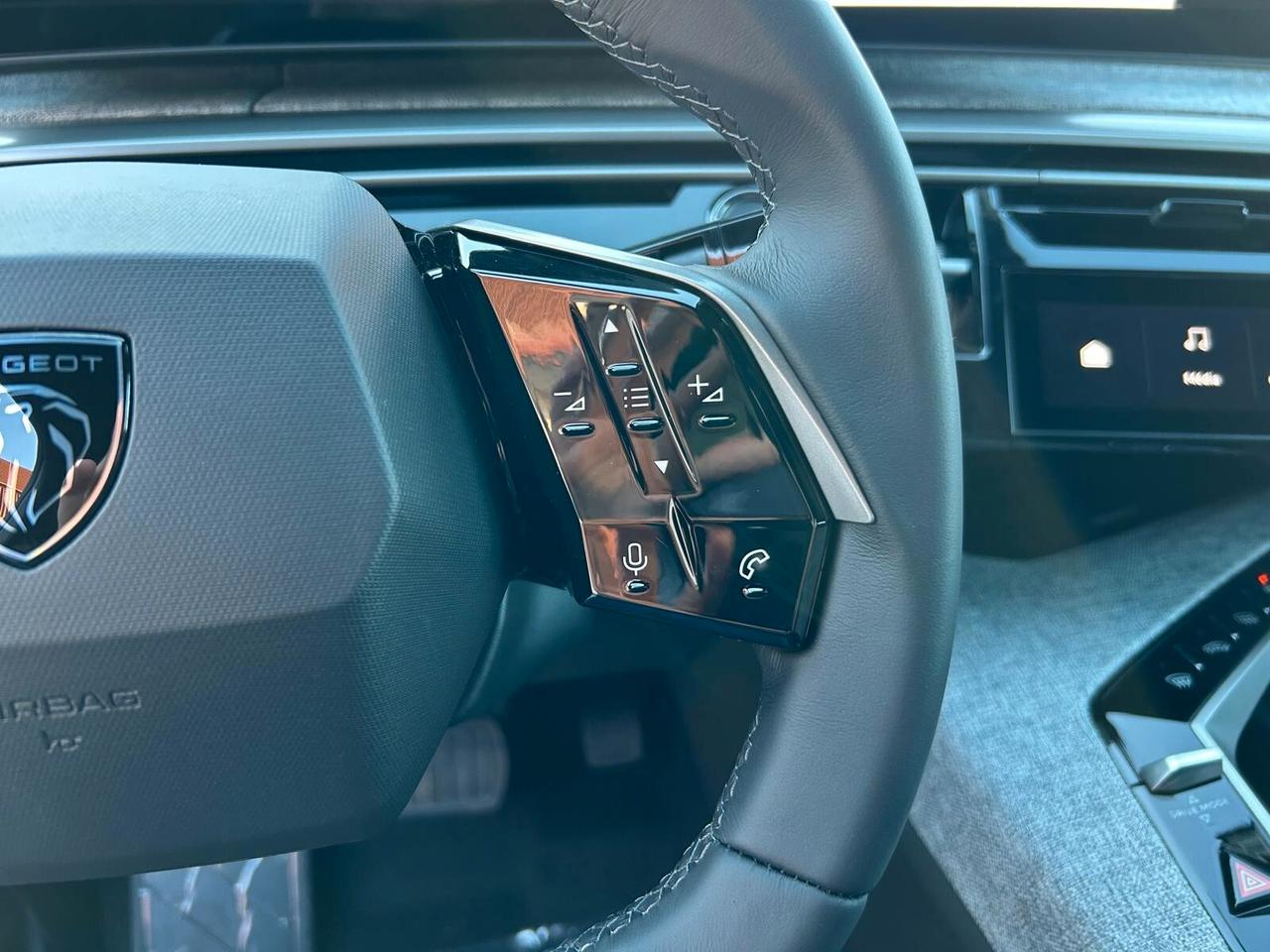 Peugeot 3008 1.2 HYBRID 145cv E-DCS6