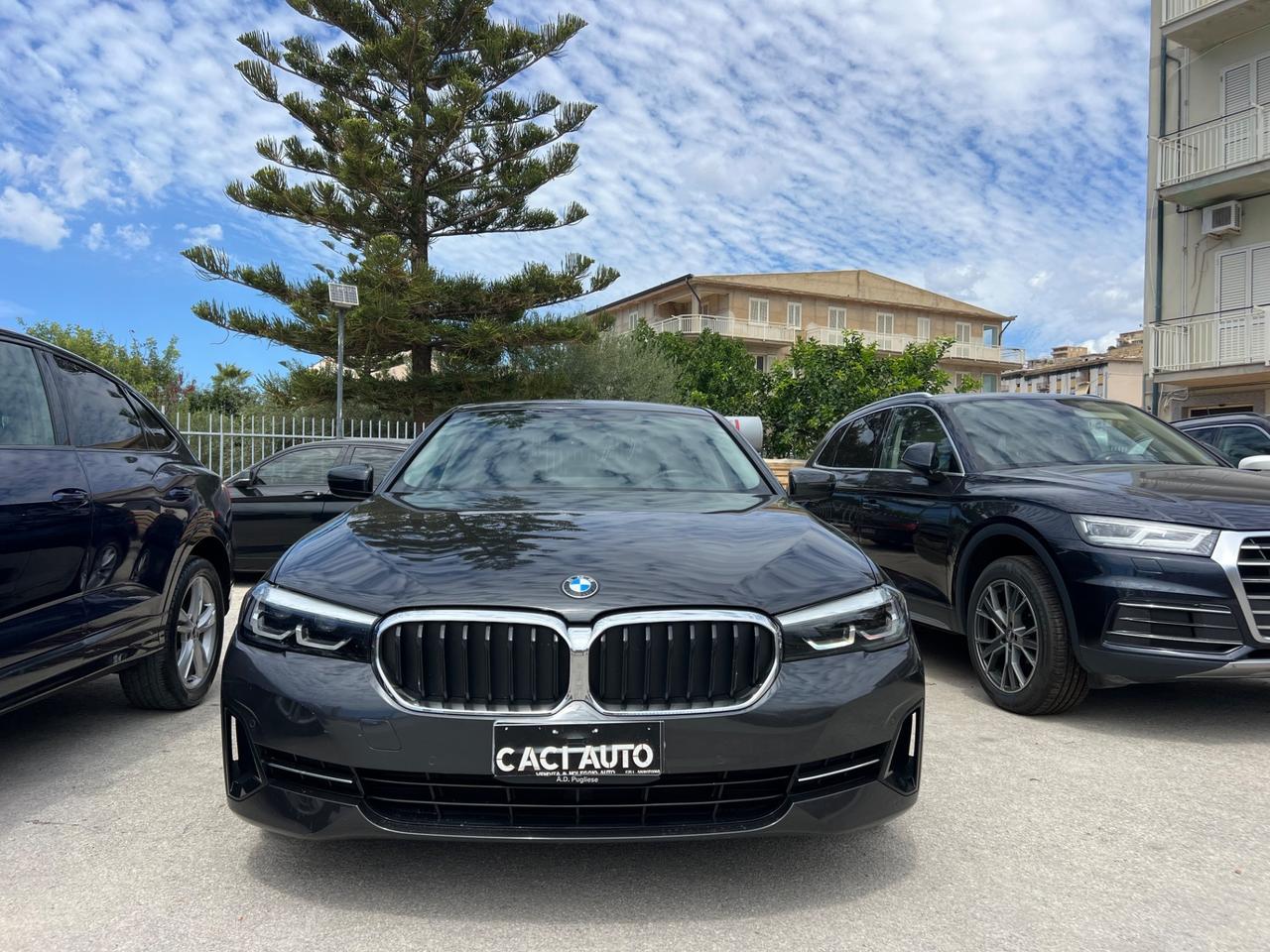 Bmw 530 530d Luxury 3.0 V6 berlina