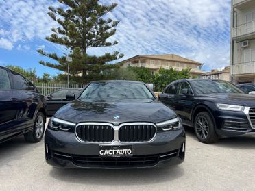 Bmw 530 530d Luxury 3.0 V6 berlina