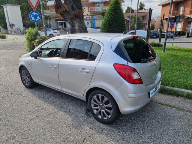 OPEL Corsa 1.2 5 porte Cosmo