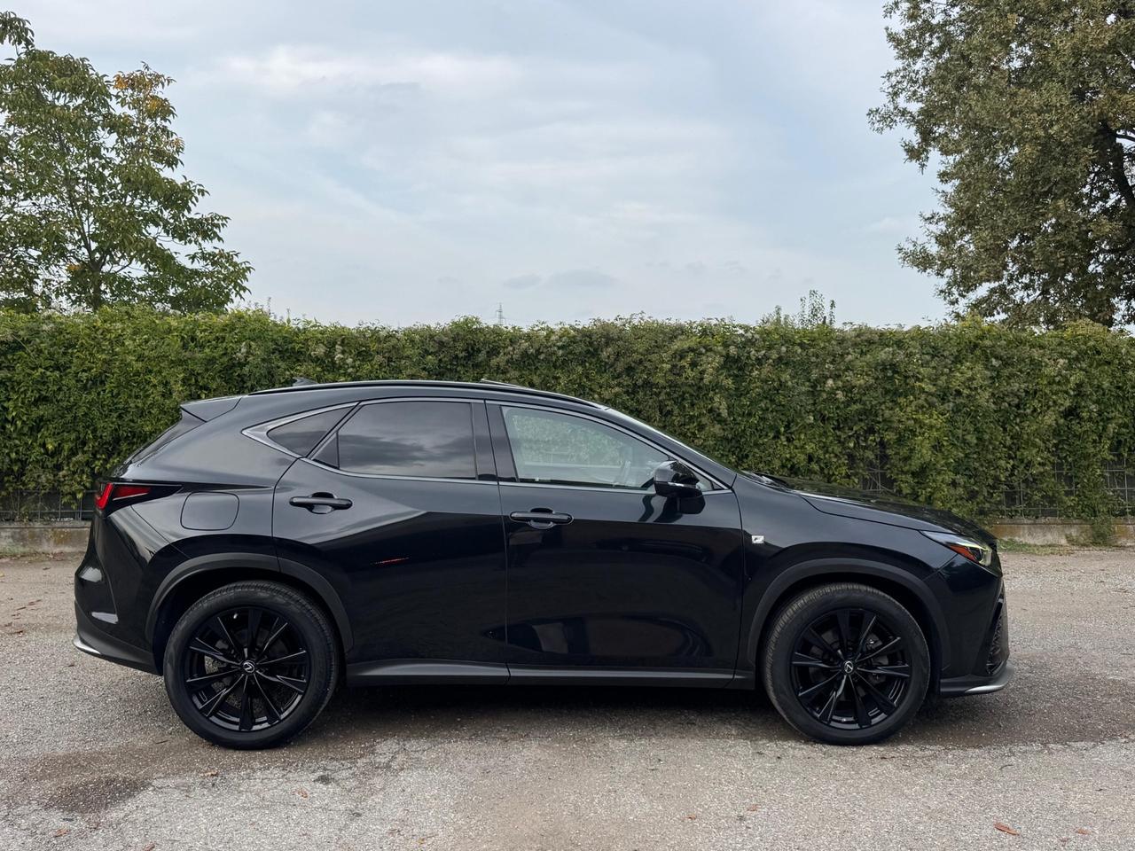 Lexus NX EXUS 450h+ 2.5 PLUG-IN HYBRID F SPORT 4WD – 309 CV