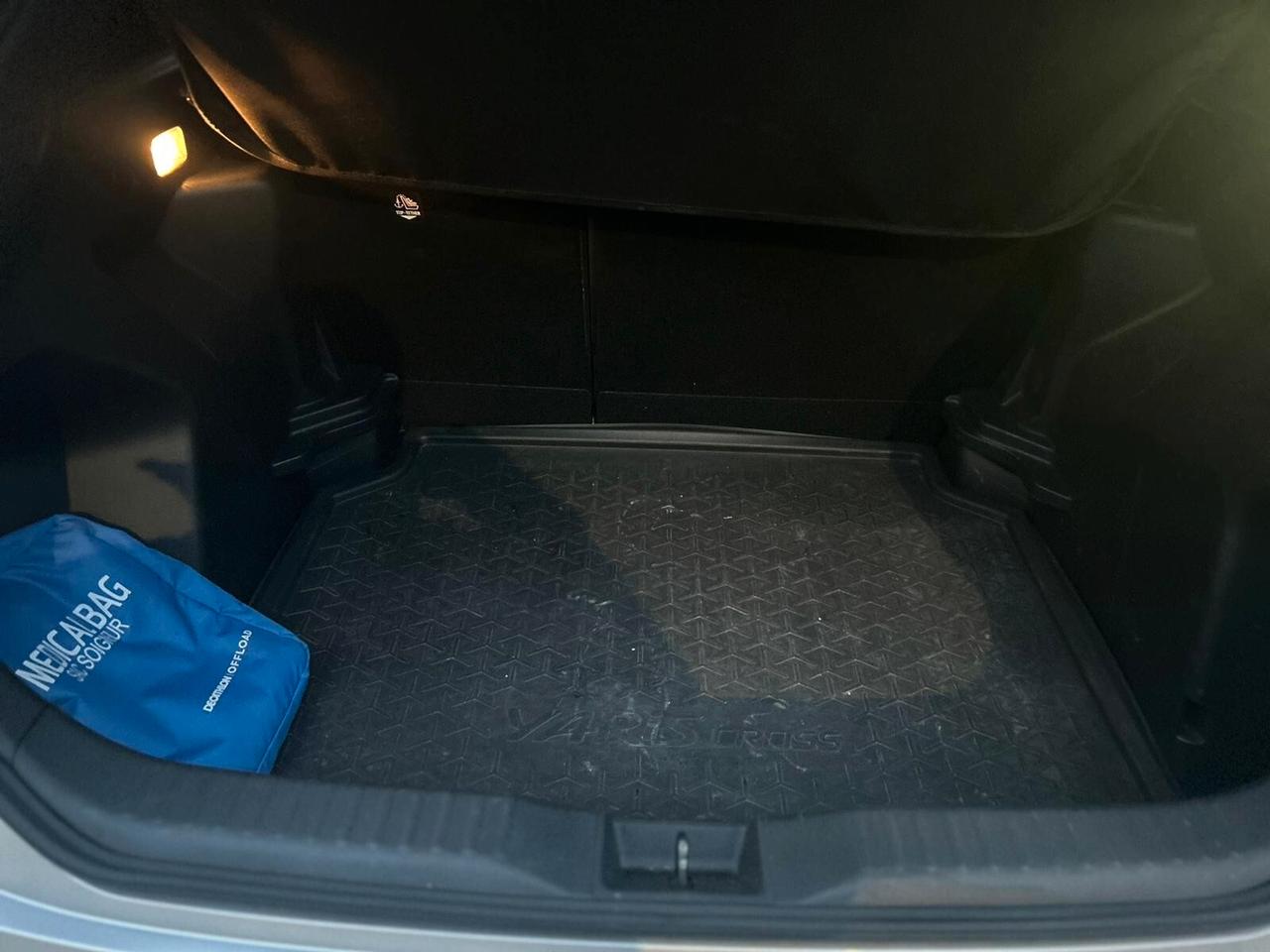 Toyota Yaris Cross 1.5 Hybrid 5p. E-CVT AWD-i Trend