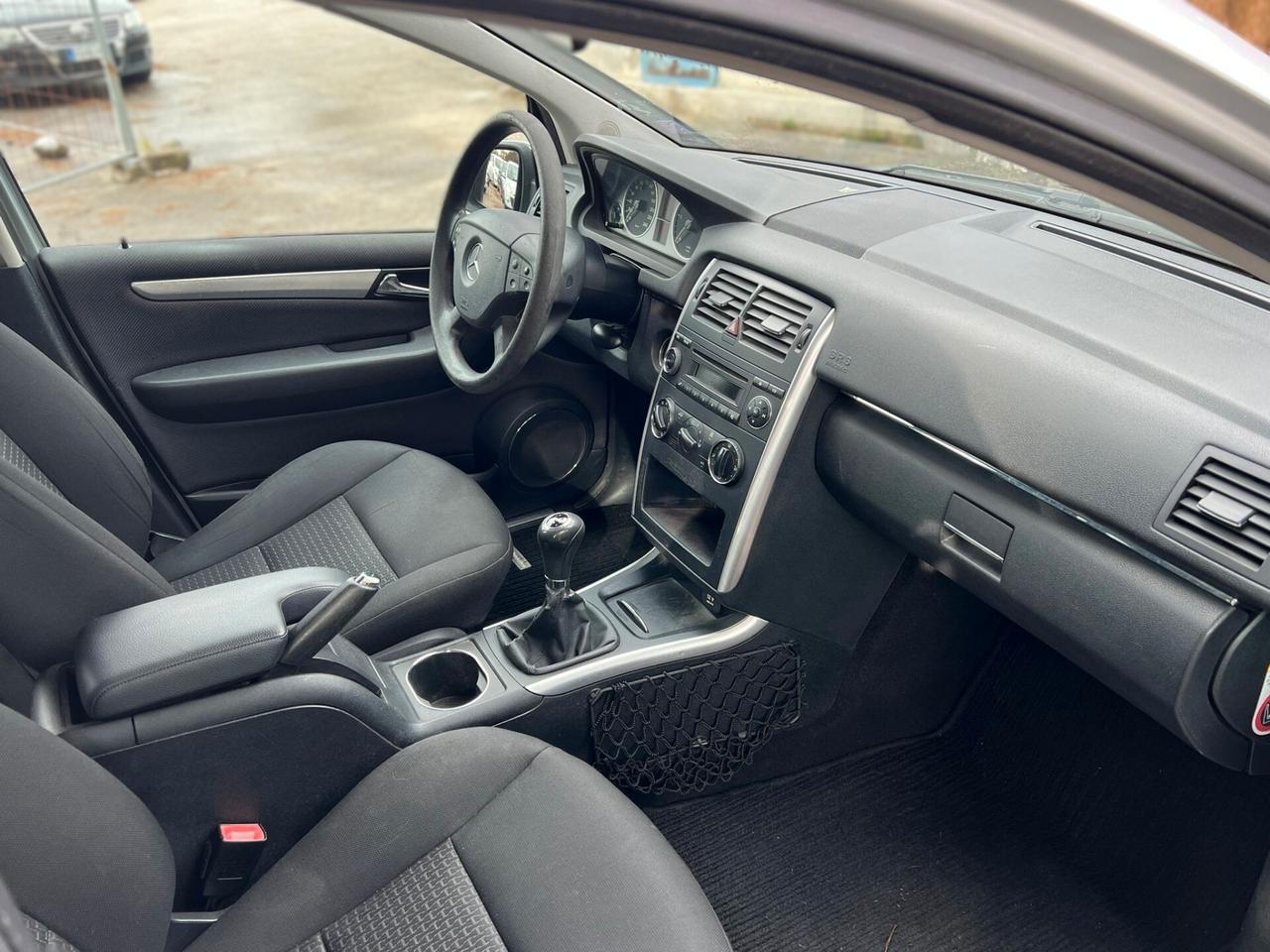 MERCEDES CLASSE B 180 2.0 Premium - 2010