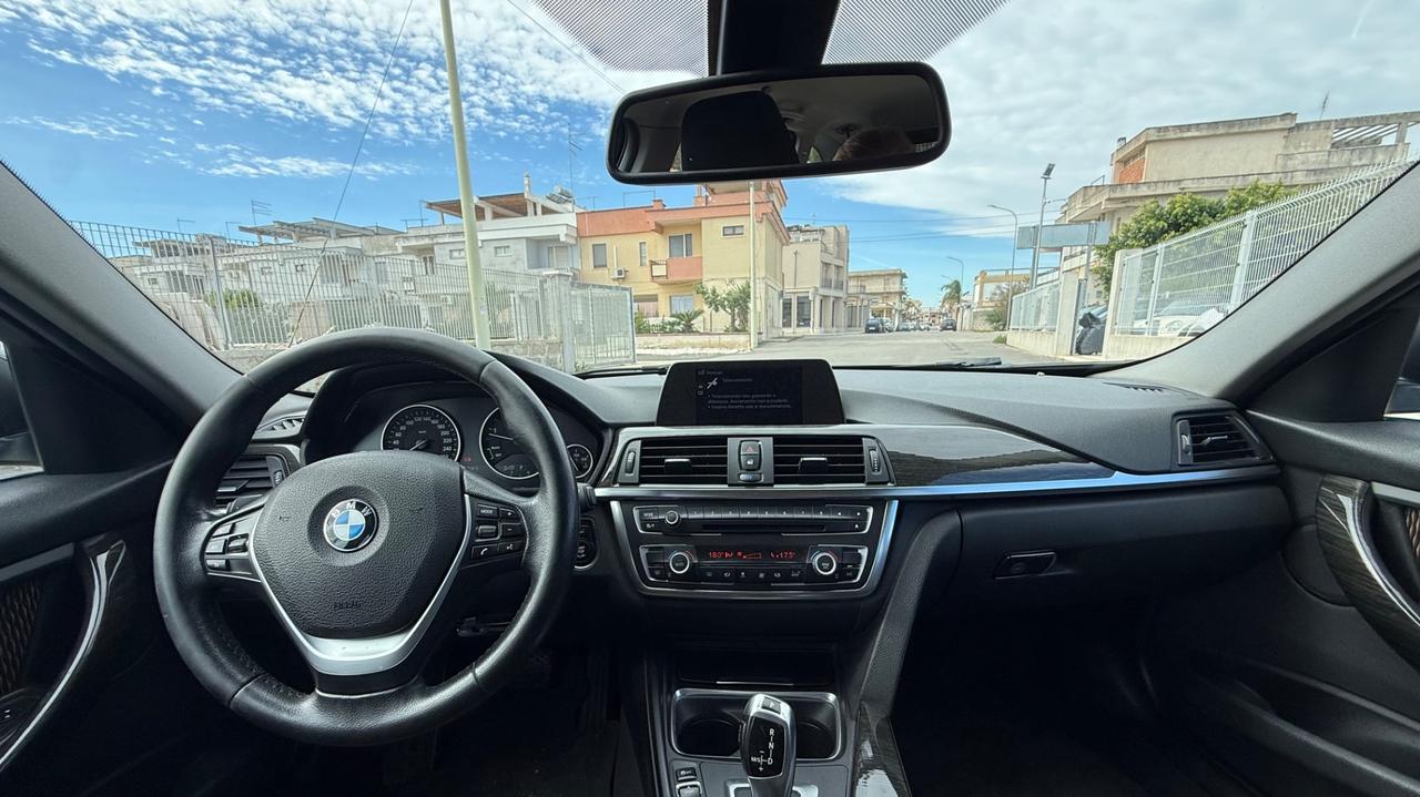 BMW 318d Touring Luxury,Navi,Bluetooth,Climatronic,Led+Xeno,ecc.