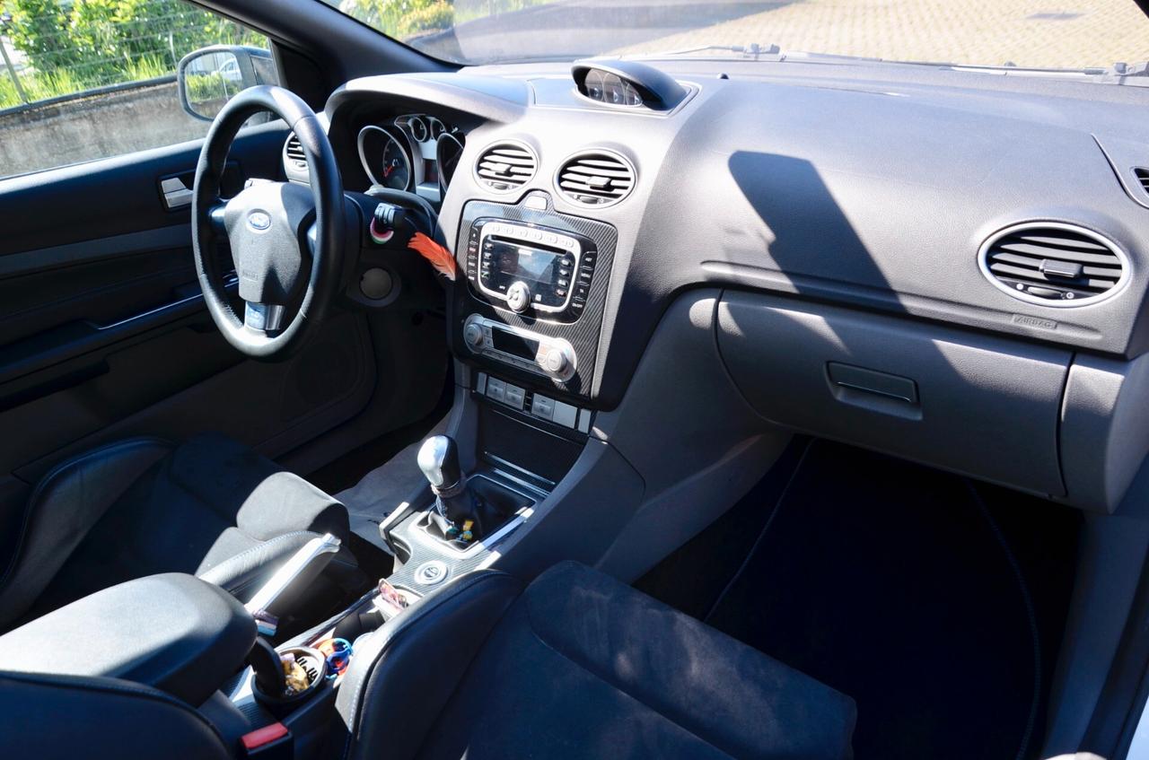 FORD FOCUS 3p 2.5t RS 305cv, UNICOPROPRIETARIO, UFF ITALIANA, TENUTA DA AMATORE, PERMUTE