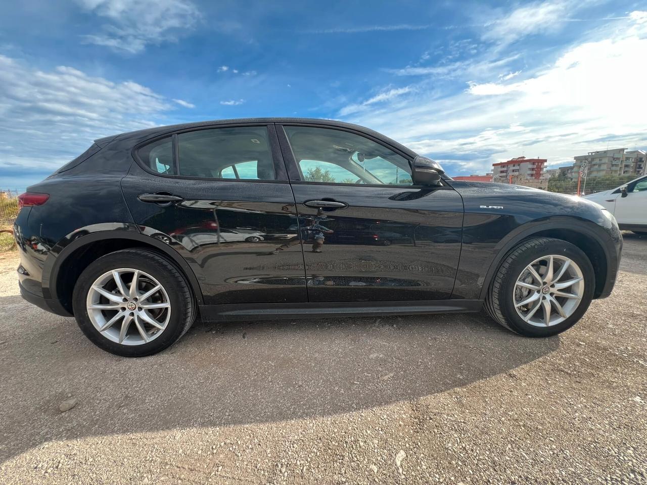 Alfa Romeo Stelvio 2.2 Turbodiesel 190 CV AT8 Q4 Business