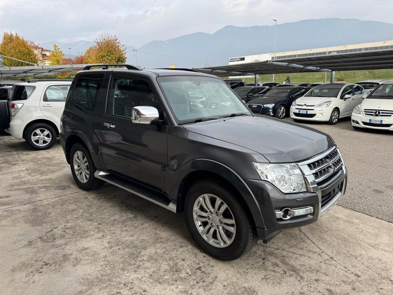Mitsubishi Pajero 3.2 DI-D 16V aut. 3p. Intense DPF
